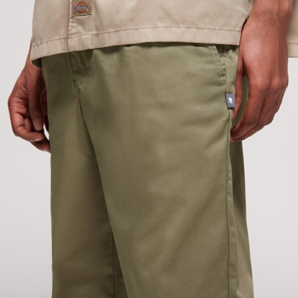 Spodnie dresowe męskie NEW BALANCE SPODNIE ICON TWILL TAPERED mp41575dek kolor khaki