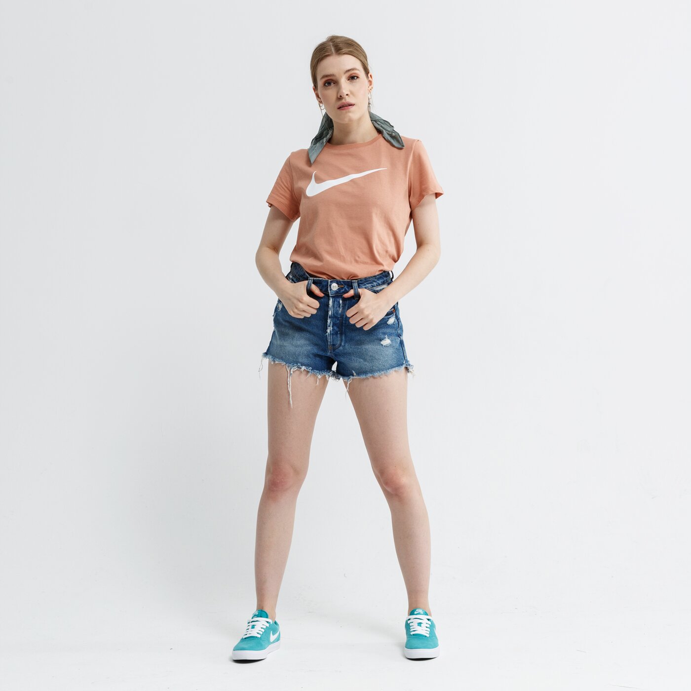 Koszulka damska NIKE T-SHIRT SS W NSW SWOOSH ar5360-605 kolor różowy