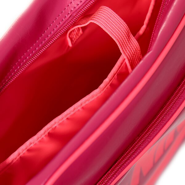 Torba sportowa damska NIKE TORBA HERITAGE SI TRACK BAG ba4271610 kolor różowy