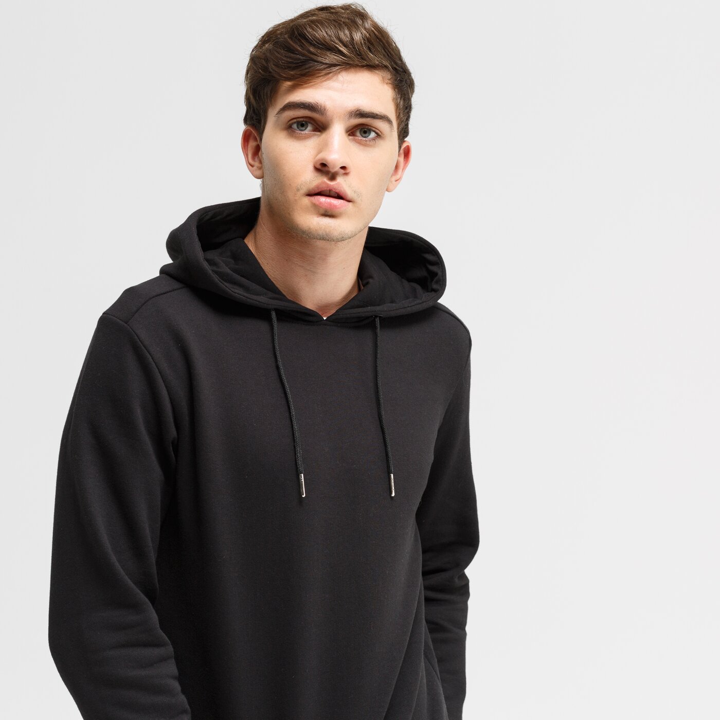 Bluza męska UMBRO BLUZA Z KAPTUREM BAGRAT ul39blm18002 kolor czarny