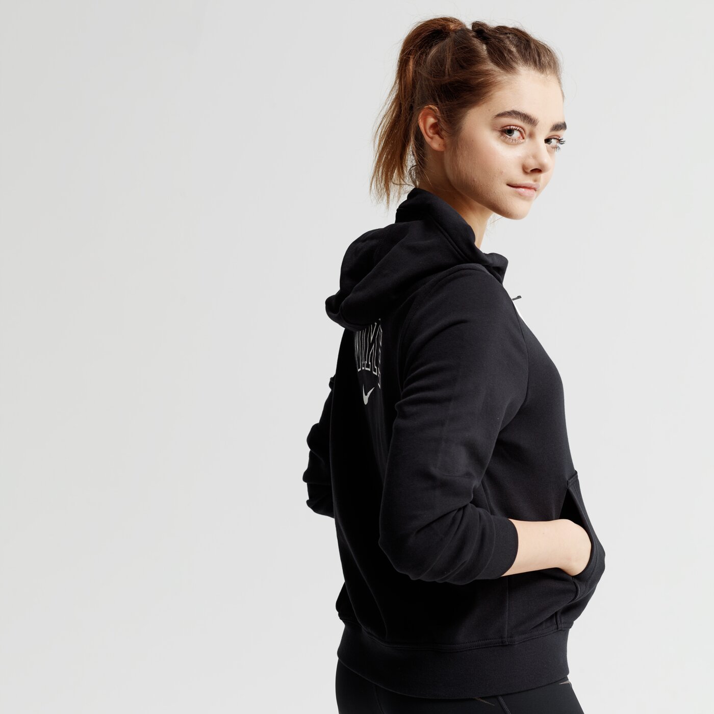 Bluza damska NIKE BLUZA W NSW FZ VRSTY av8300-010 kolor czarny