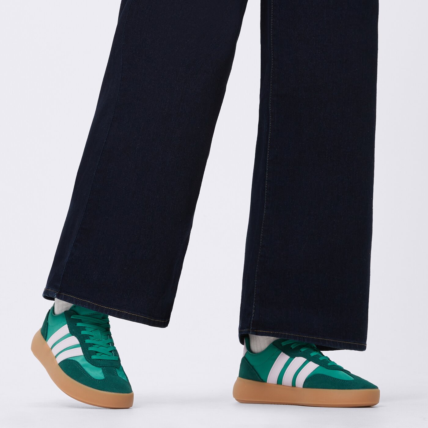 Buty sportowe damskie ADIDAS BARREDA DECODE ji2324 kolor zielony