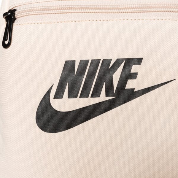 Plecak damski NIKE PLECAK SPORTSWEAR FUTURA 365 cw9301-219 kolor beżowy