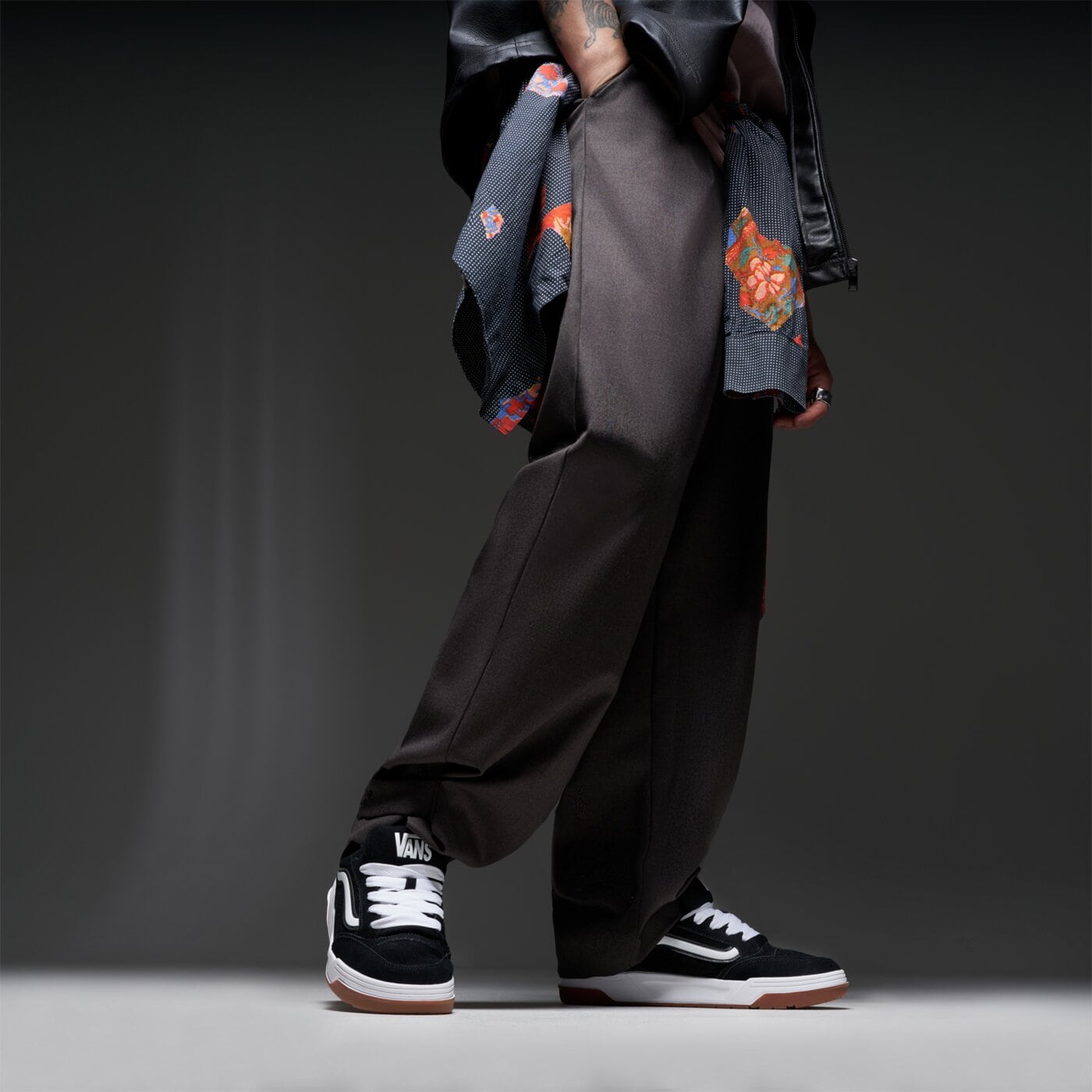 Buty sportowe męskie VANS HYLANE  vn000d819x11 kolor czarny