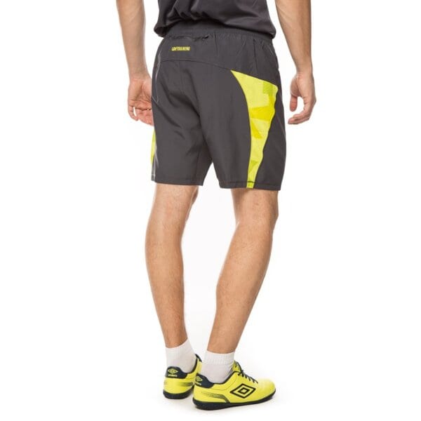 Spodenki męskie UMBRO SZORTY UX TRAINING WOVEN 64048udsc kolor czarny
