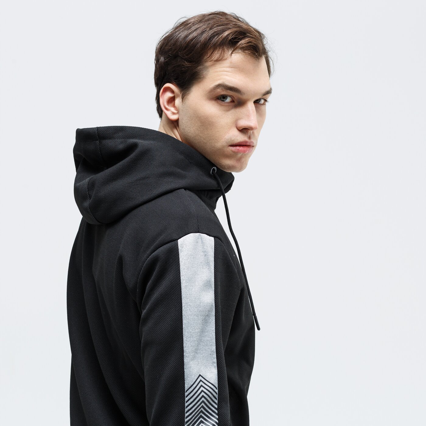 Bluza męska LONSDALE BLUZA BALDOCK 114072-1513 kolor czarny