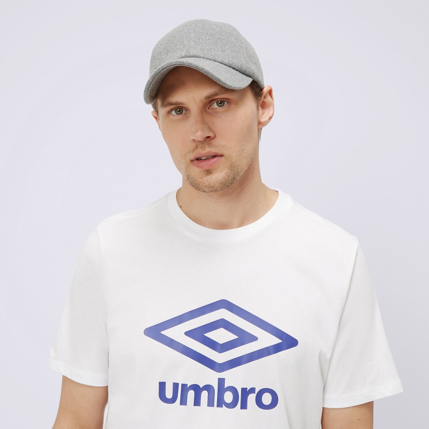 Tシャツ・カットソー UMBRO Essential Big Logo Short Sleeve T-Shirt White UQ123CRS UMBRO T-SHIRT SS LARGE LOGO (66413U-13V) biały | Męskie