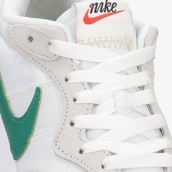 Buty sportowe damskie NIKE VENTURE RUNNER dj2004-100 kolor beżowy