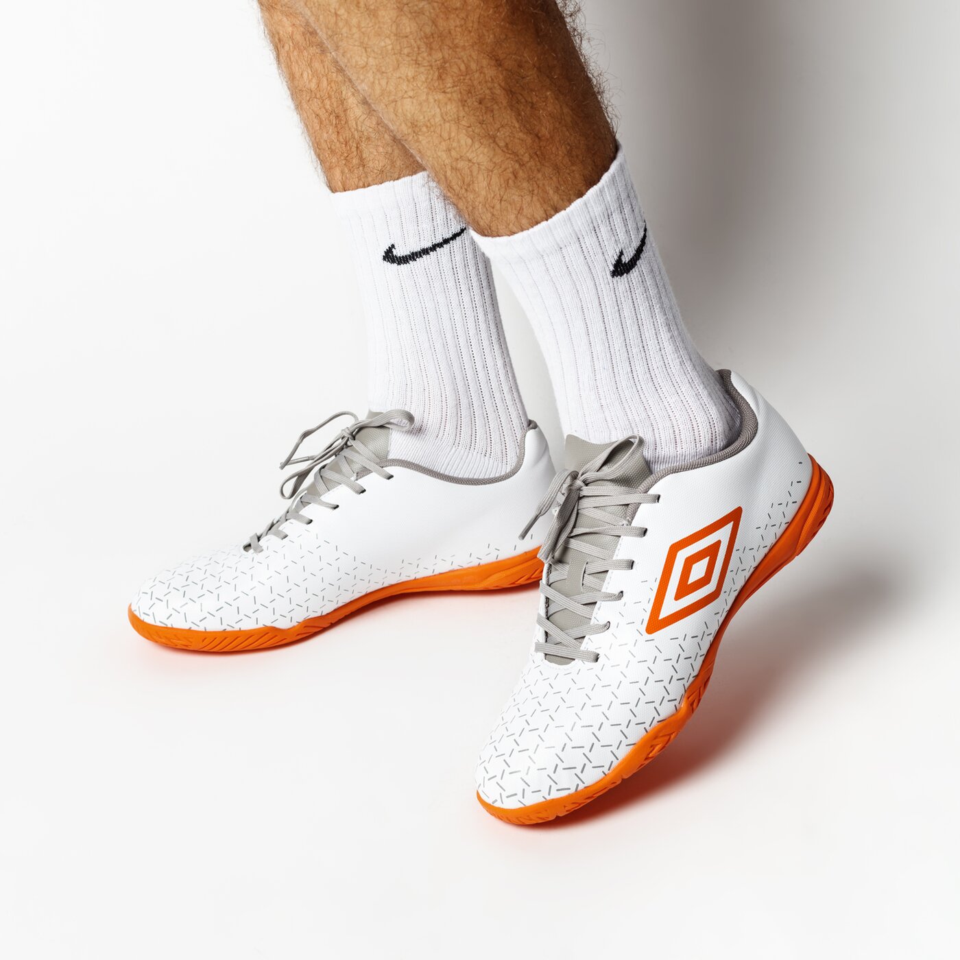 Buty piłkarskie męskie UMBRO VELOCITA V LEAGUE IC 81609u-jm9 kolor biały