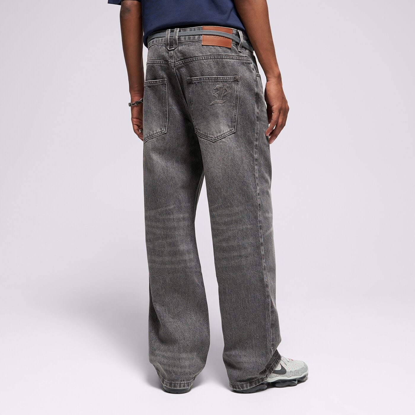 Spodnie dresowe męskie PROSTO SPODNIE JEANS BAGGY TARMAC LIGHT GRAY kl252mpan3011 kolor szary