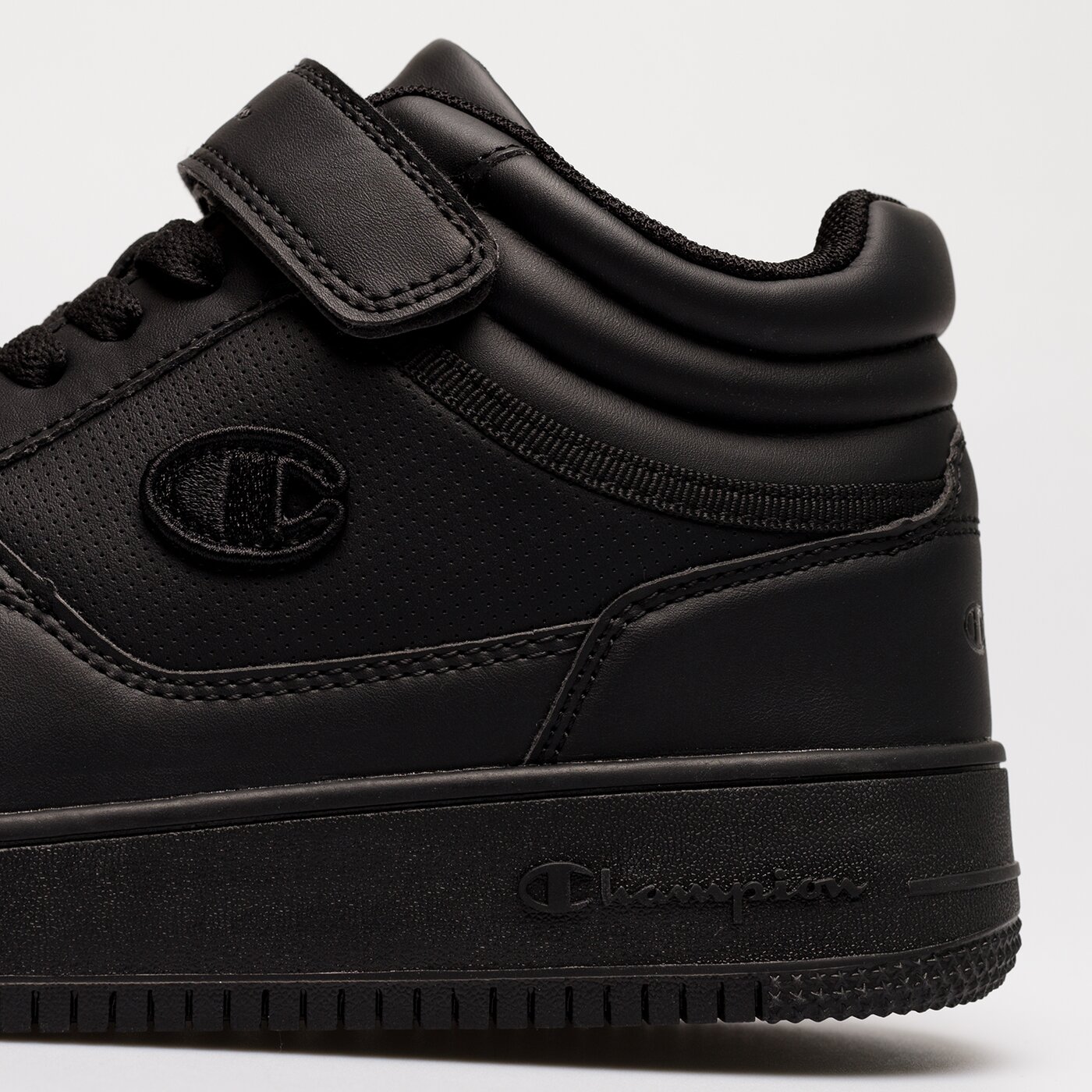 Buty sportowe męskie CHAMPION REBOUND VINTAGE s21904kk006 kolor czarny