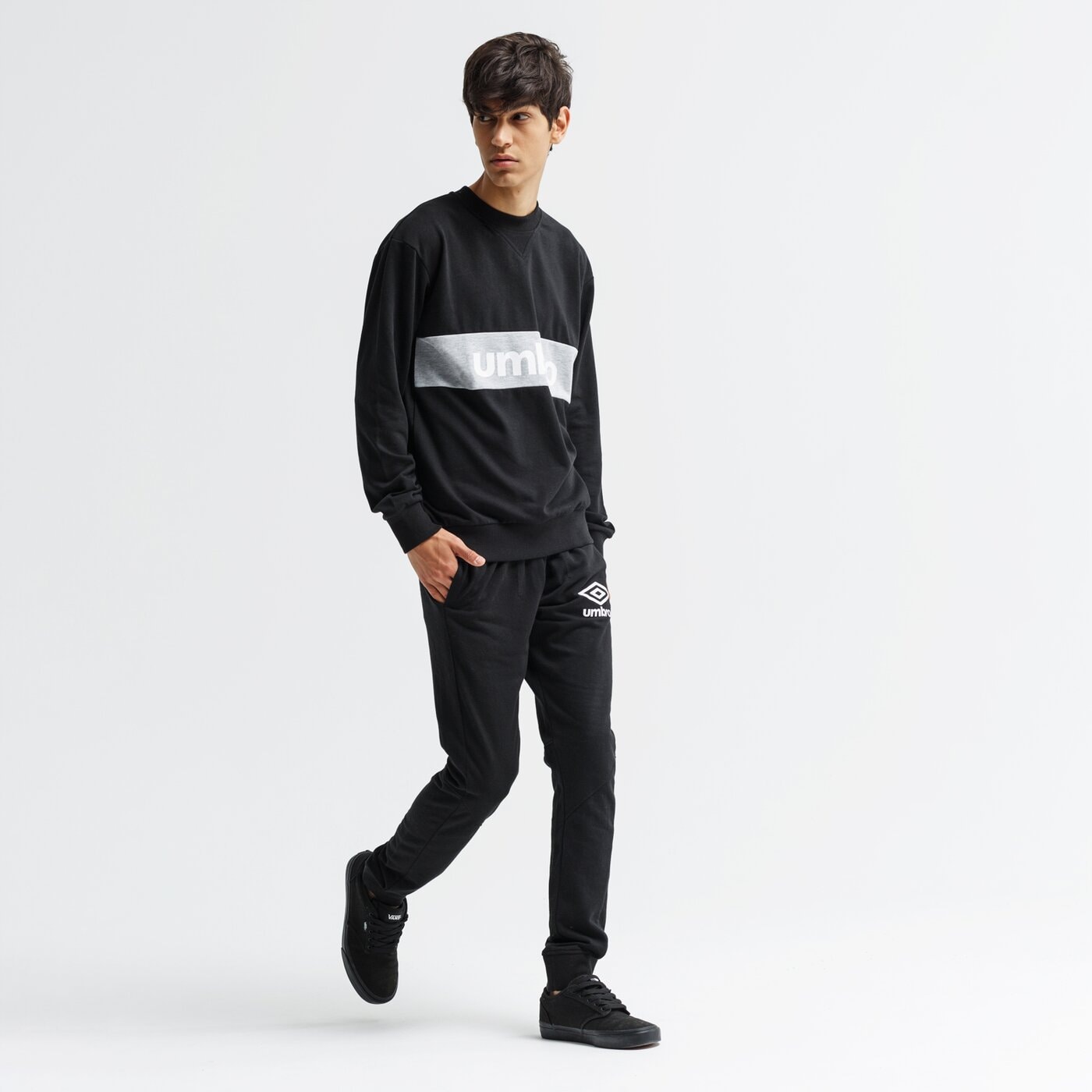 Bluza męska UMBRO BLUZA BRANDED PANELLED 65511u-331 kolor czarny