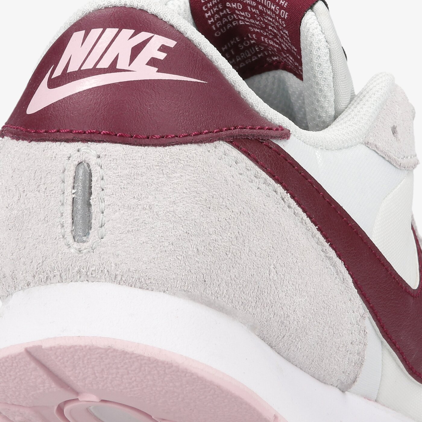 Buty dziecięce NIKE MD VALIANT cn8558-102 kolor beżowy