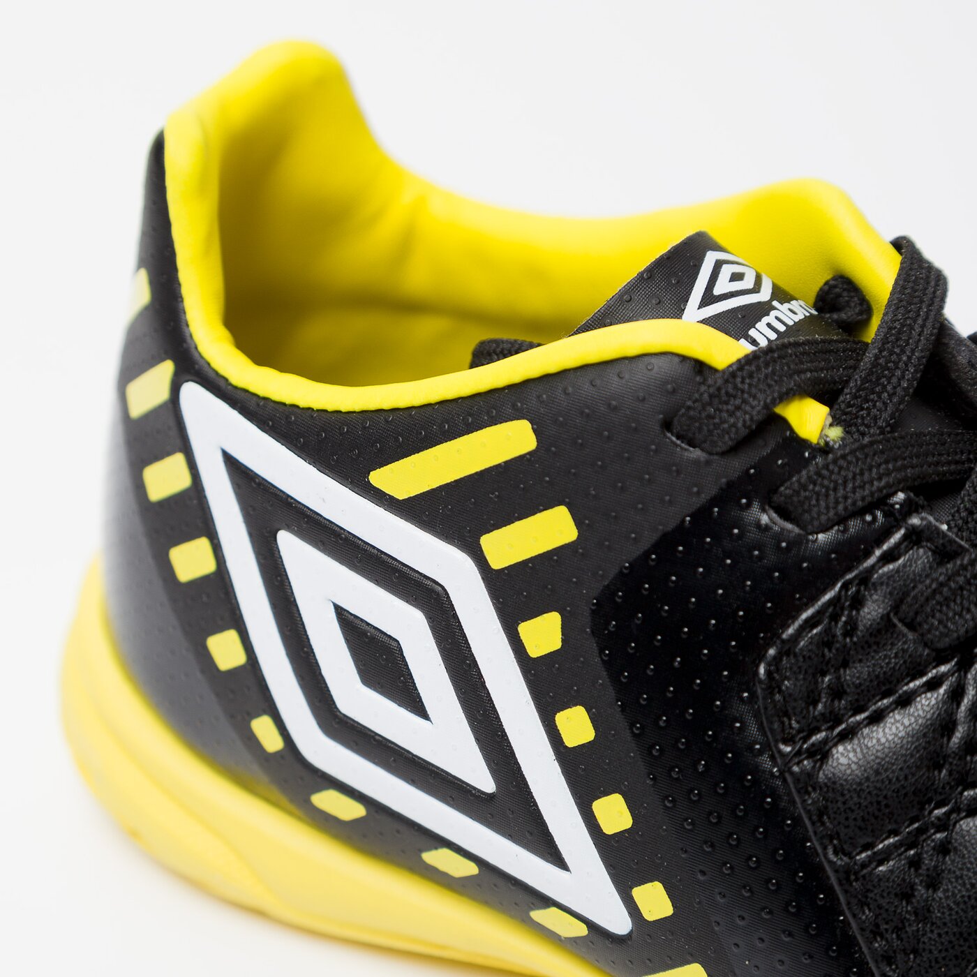 Buty piłkarskie dla dzieci UMBRO MEDUSAE 2 IC JNR  81300ufnd kolor czarny