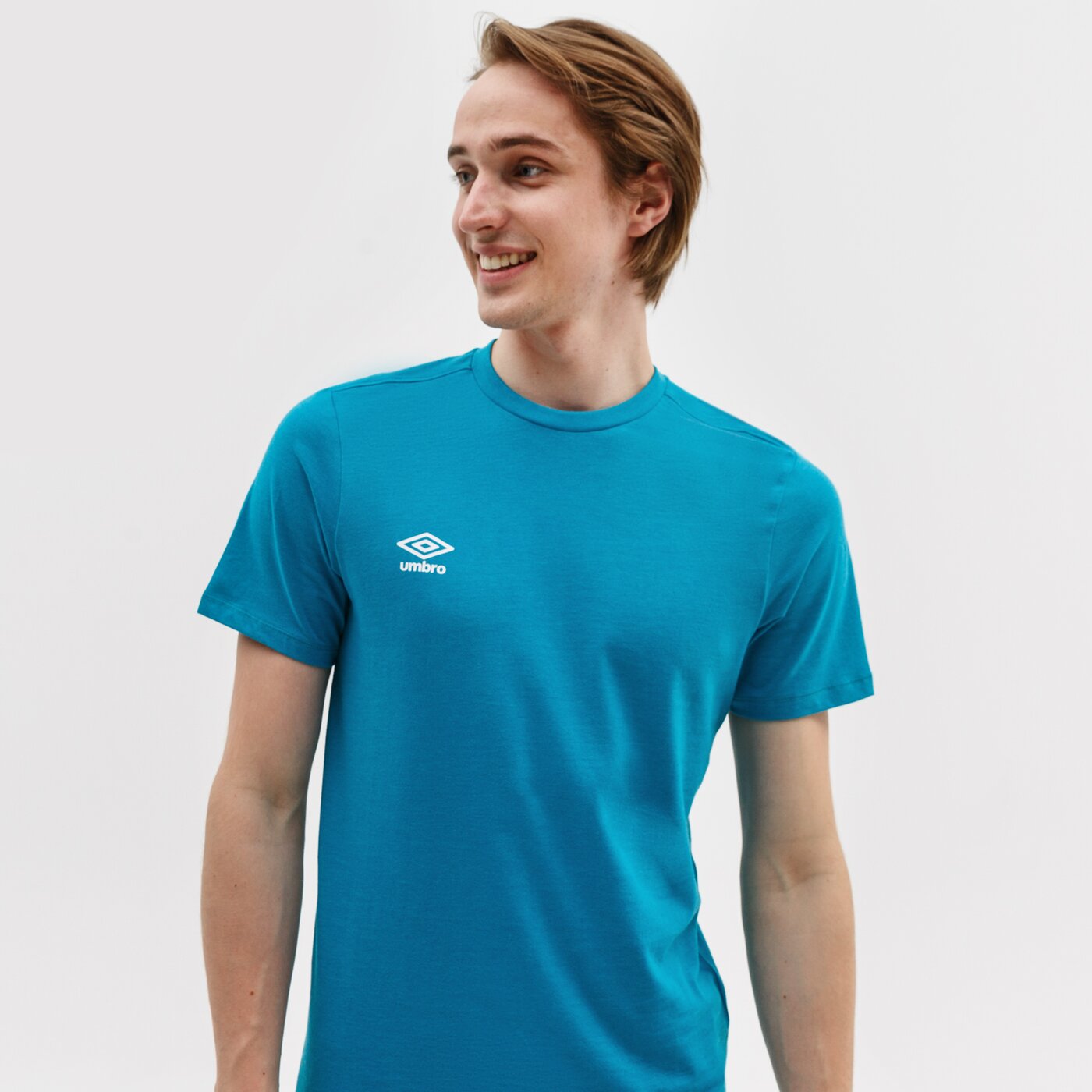 Koszulka męska UMBRO T-SHIRT FW SMALL LOGO COTTON 65353u-jw7 kolor niebieski