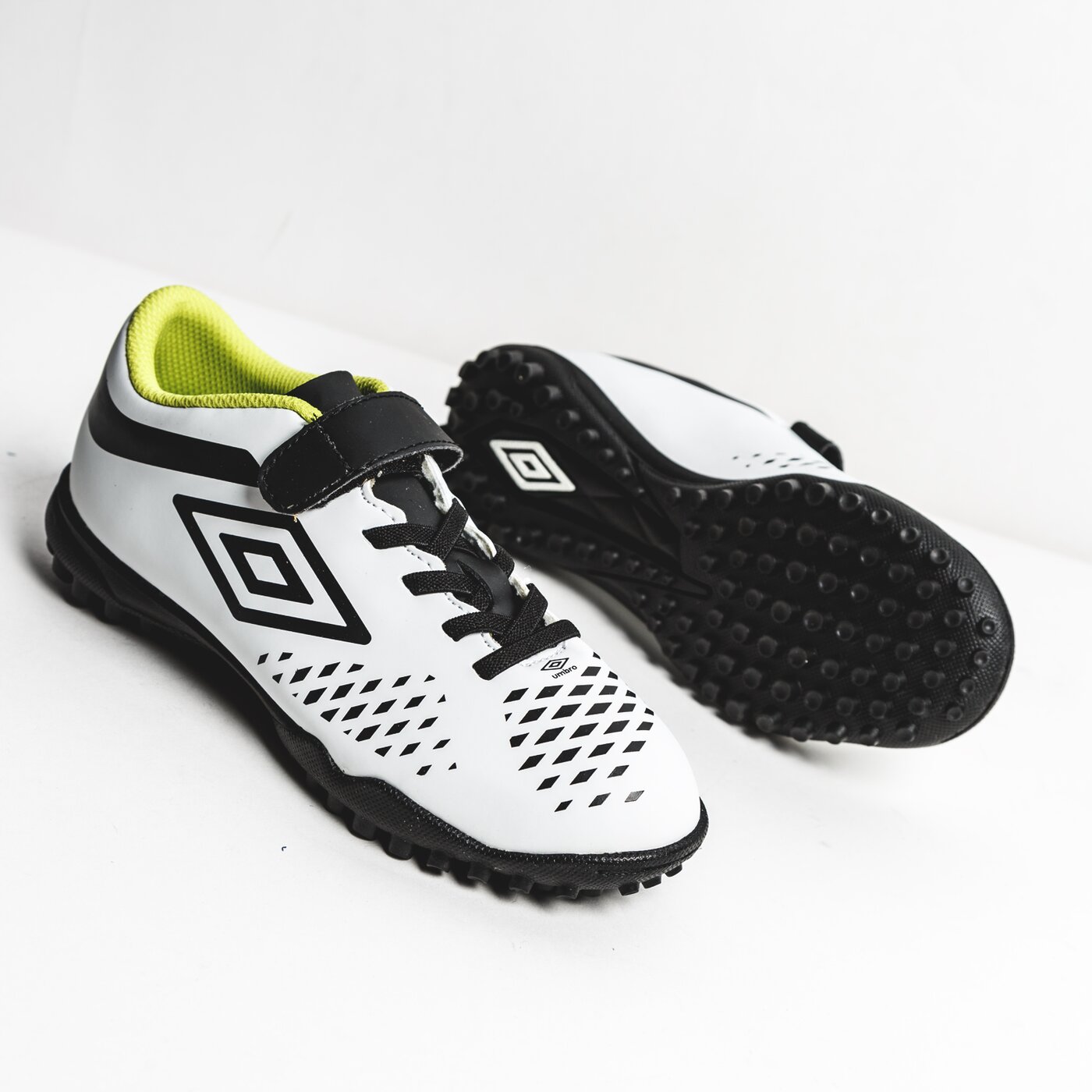 Buty piłkarskie dla dzieci UMBRO VELOCITA IV LEAGUE TF - VE - JNR 81410ufz4 kolor biały