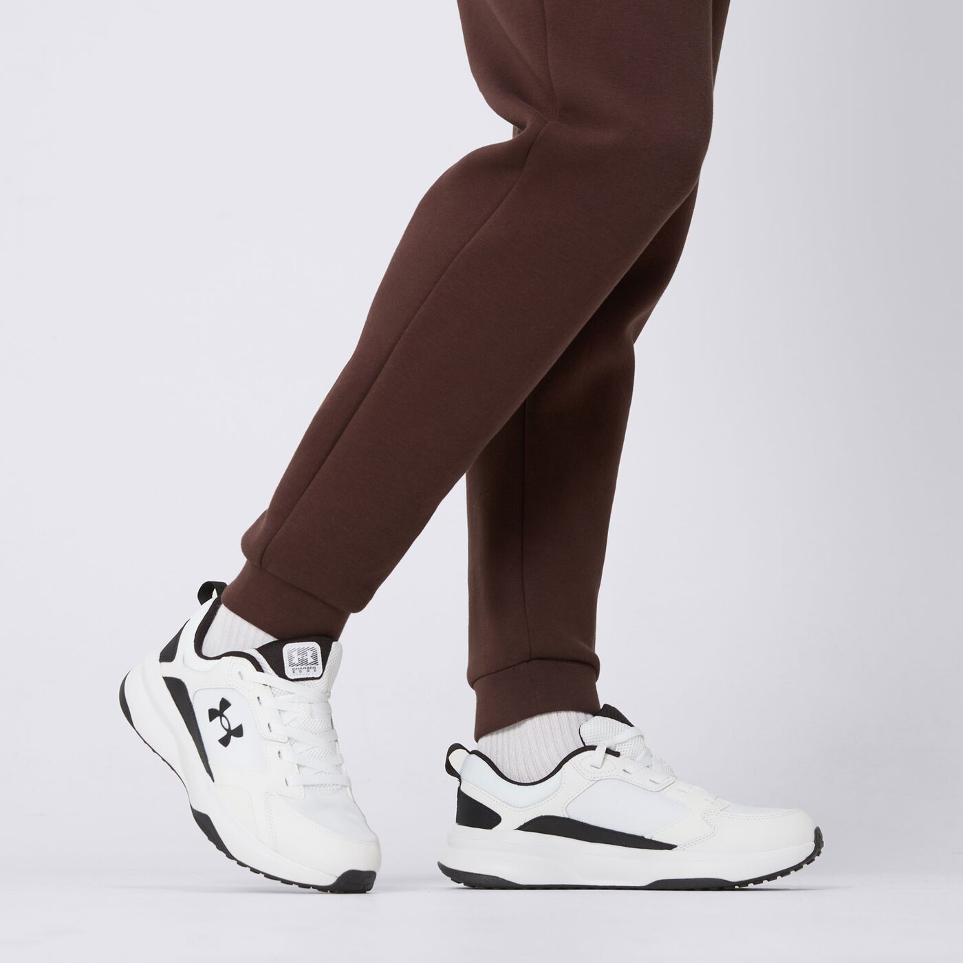 Buty treningowe męskie UNDER ARMOUR CHARGED EDGE 3026727100 kolor biały