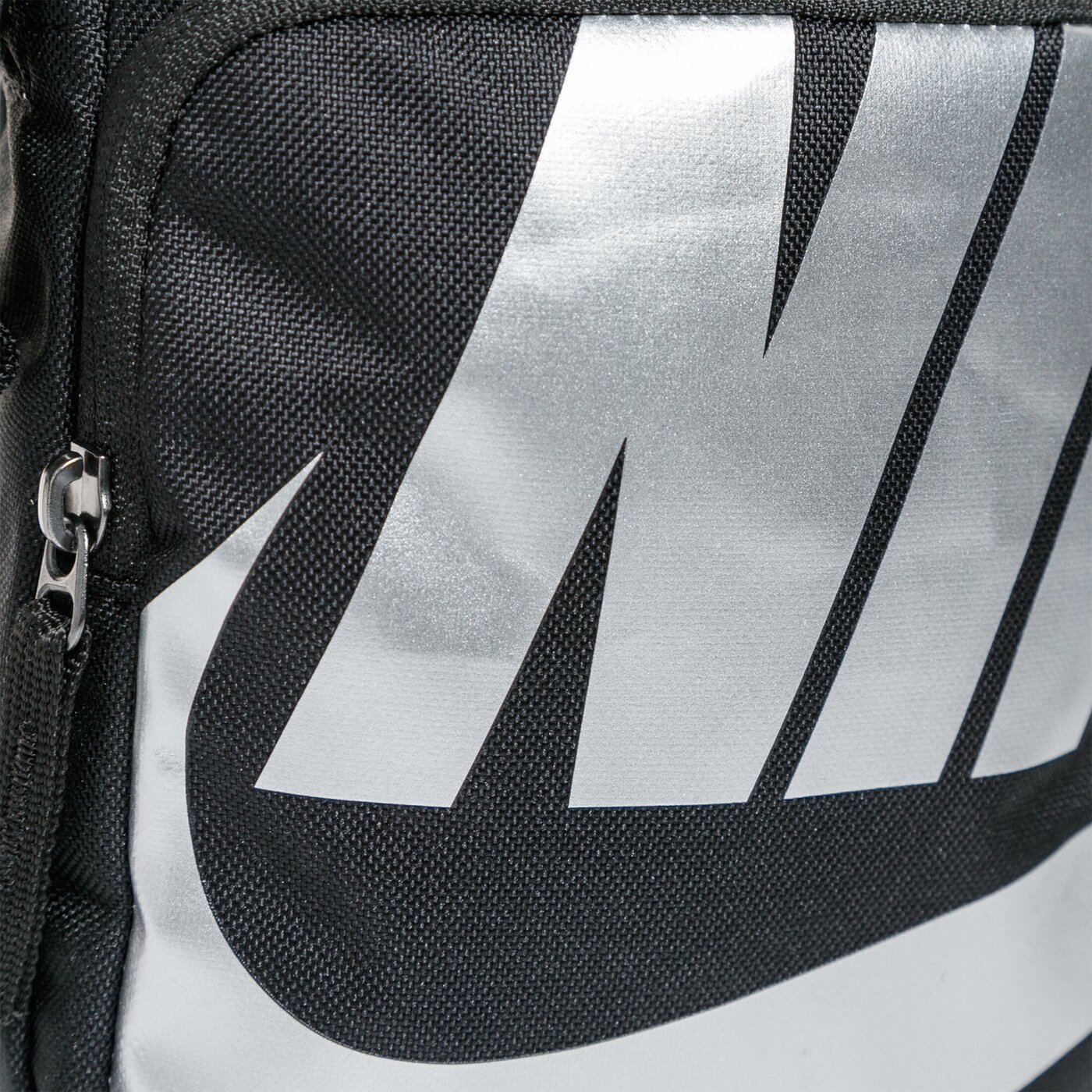 Torba sportowa damska NIKE TOREBKA HERITAGE 2.0 ba6344-014 kolor czarny