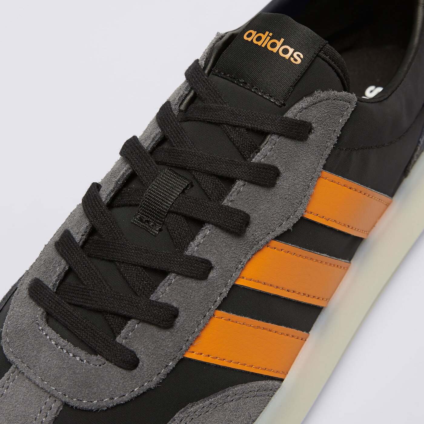 Buty sportowe męskie ADIDAS BARREDA DECODE ji2320 kolor szary