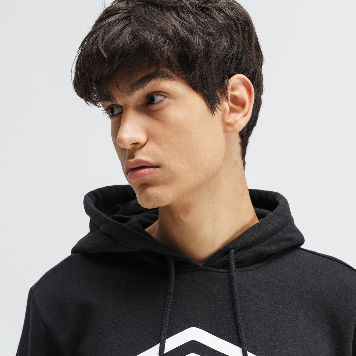 Bluza męska UMBRO BLUZA FW LARGE LOGO OH 65358u-060 kolor czarny