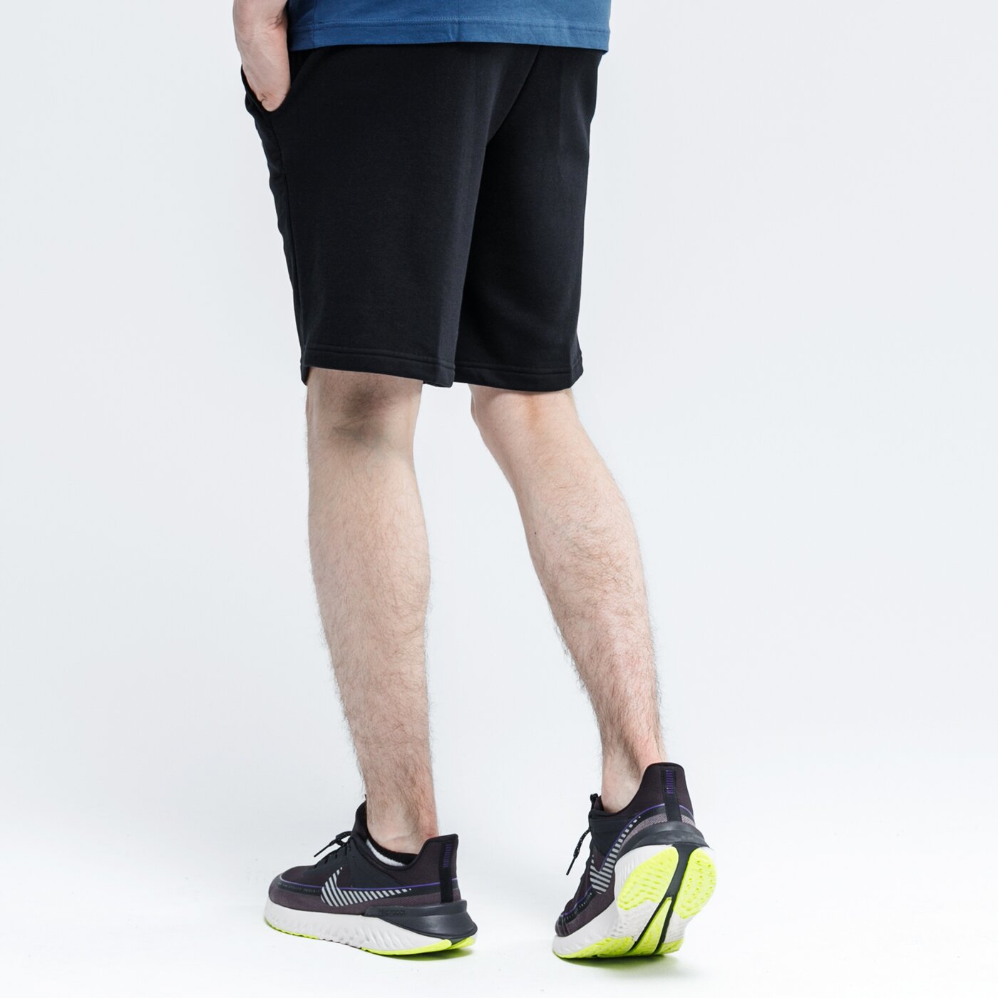 Spodenki męskie PUMA SZORTY ESS SWEAT 10" TR 851769 01 kolor czarny