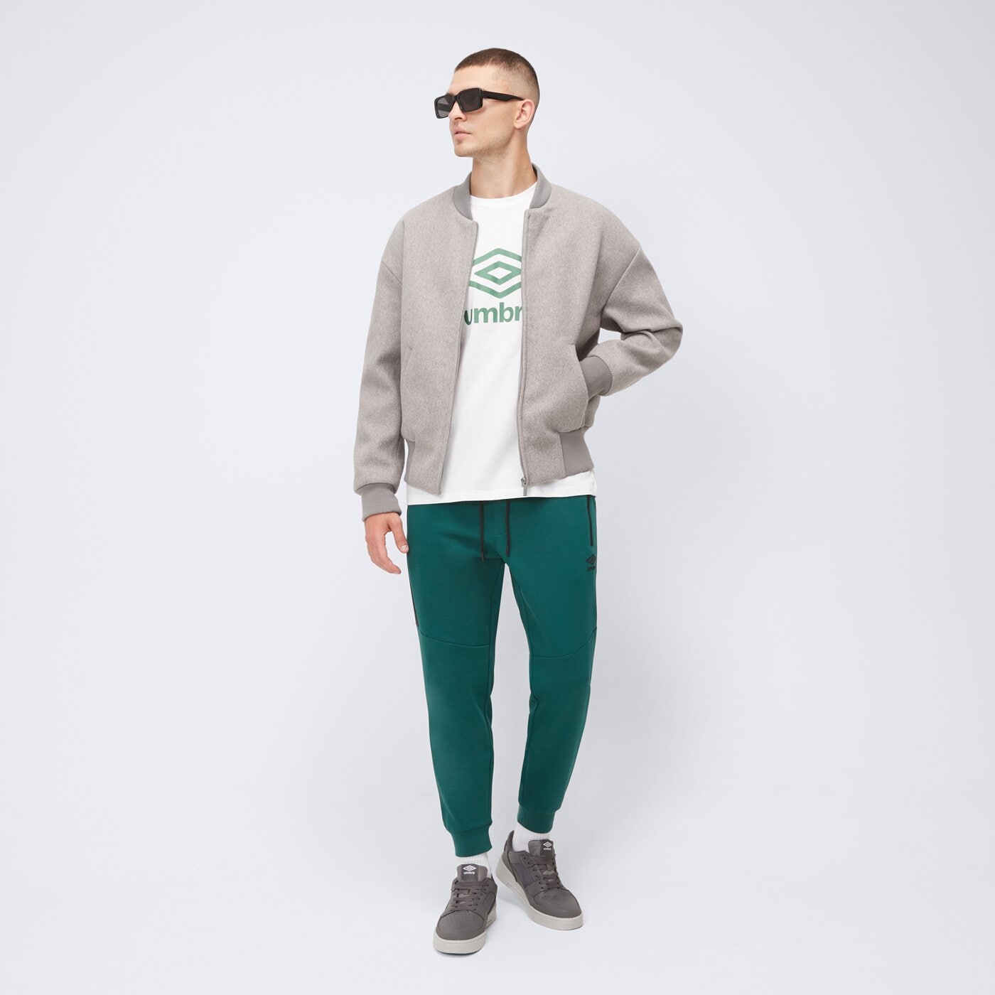 Spodnie dresowe męskie UMBRO SPODNIE ANDY ul125spm38002 kolor zielony