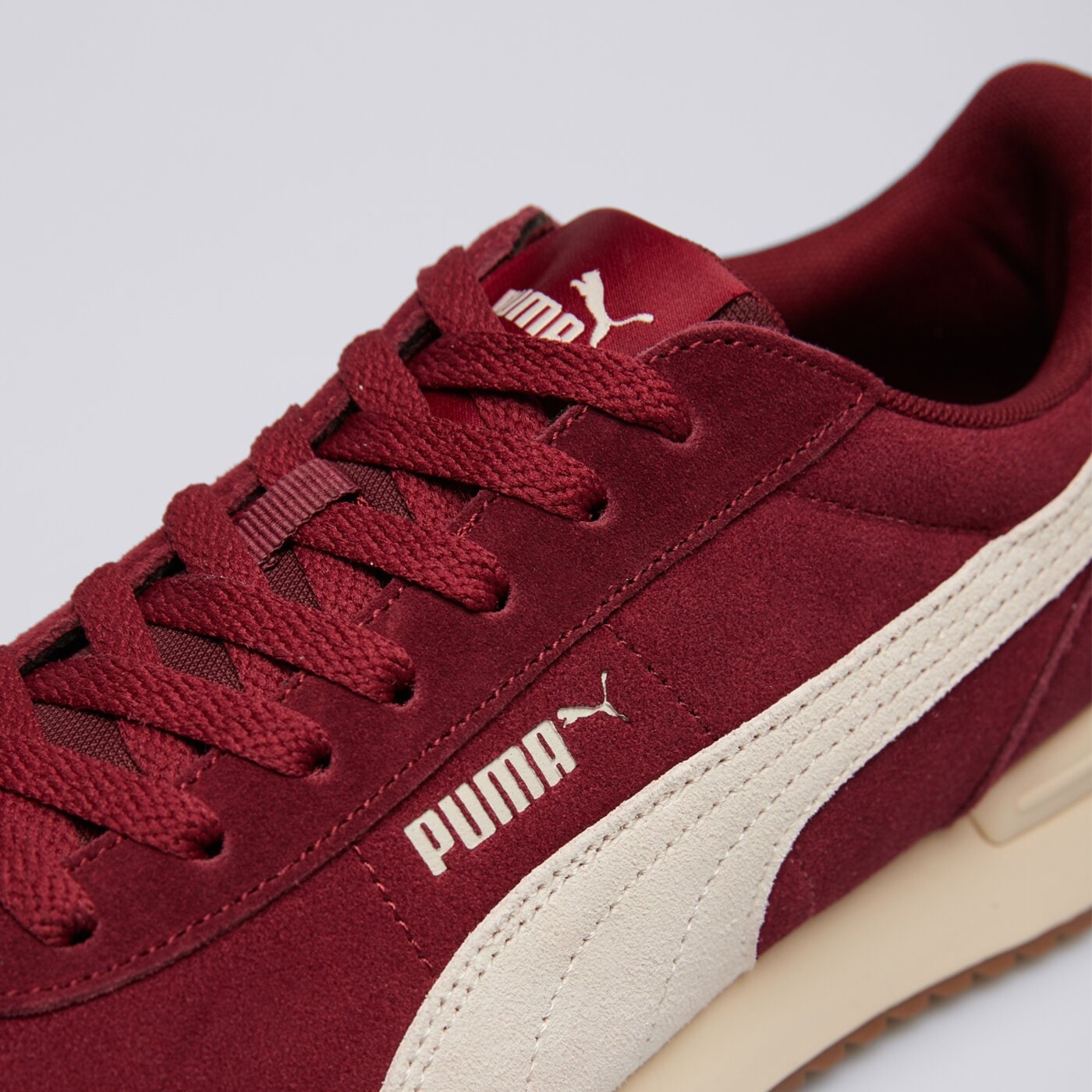 Buty sportowe męskie PUMA R78 WIND SD 40266002 kolor bordowy