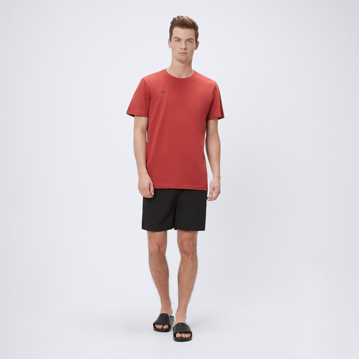 Kąpielówki męskie UMBRO SZORTY ESS SWIM ul125kom01004 kolor czarny