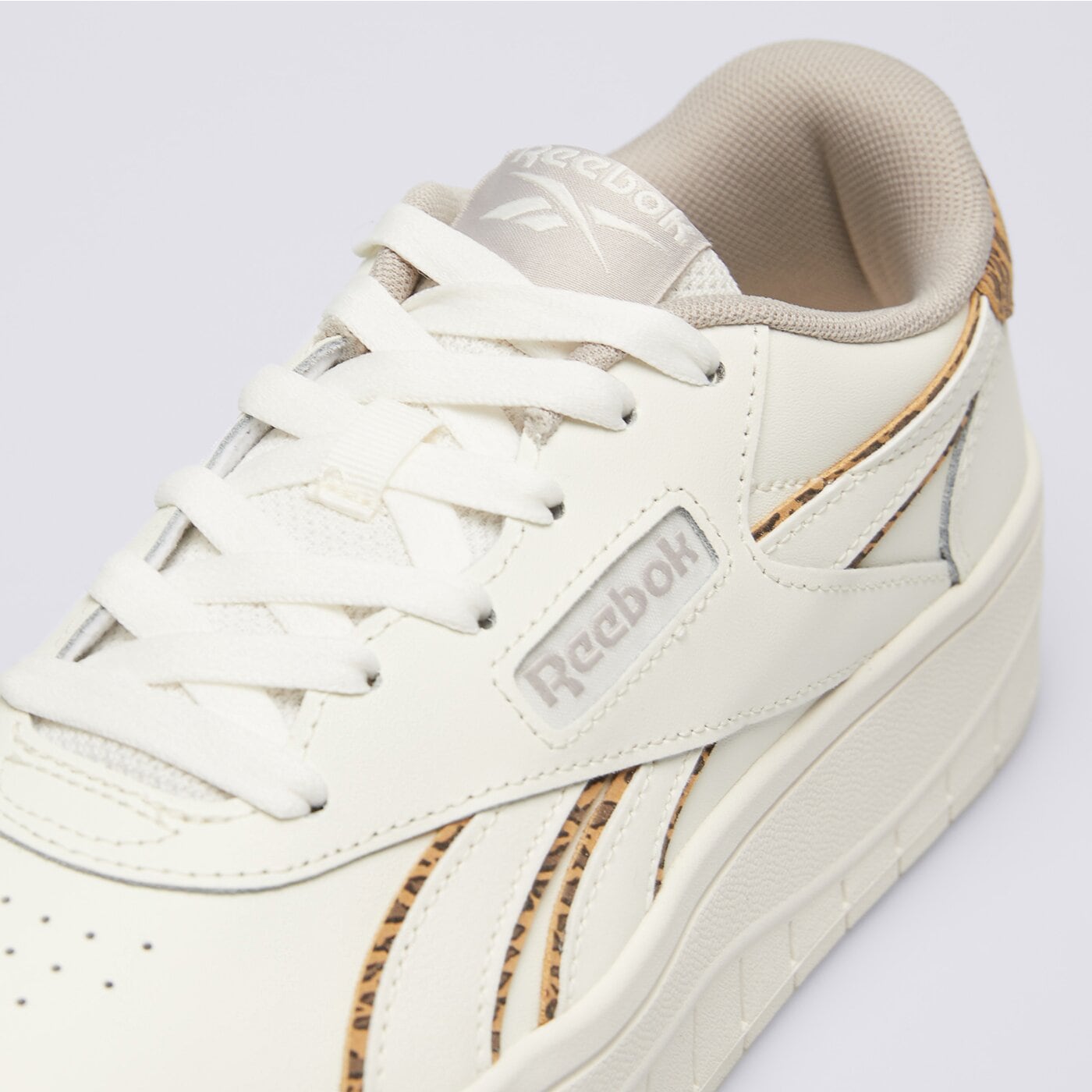 Buty sportowe damskie REEBOK COURT ADVANCE SURGE 100239214 kolor biały