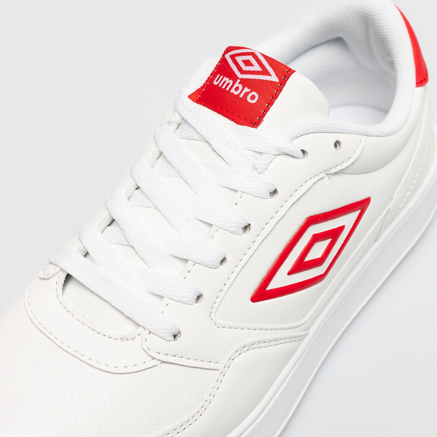 Buty sportowe męskie UMBRO COURT CUPSOLE LO 40364u-a61 kolor biały