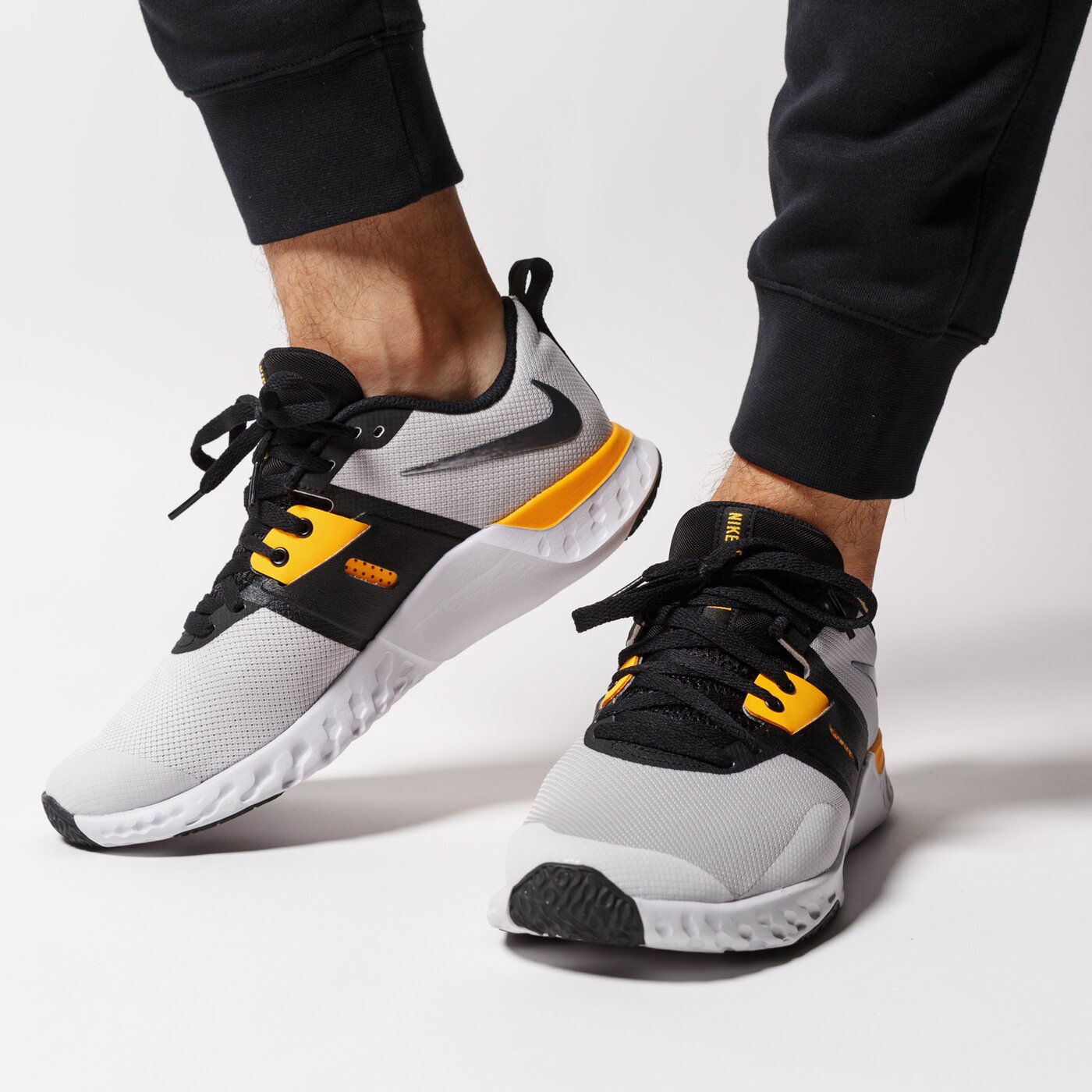 Buty treningowe męskie NIKE RENEW RETALIATION TR at1238-004 kolor szary