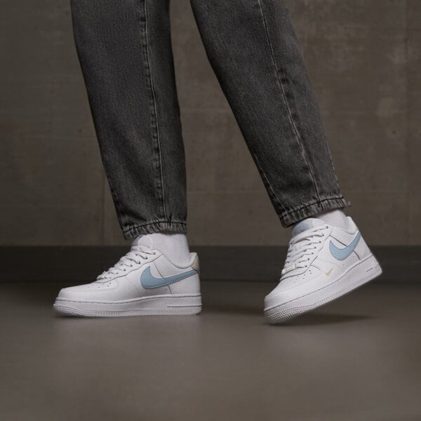 Buty sportowe damskie NIKE W AIR FORCE '07 hf0022-100 kolor biały