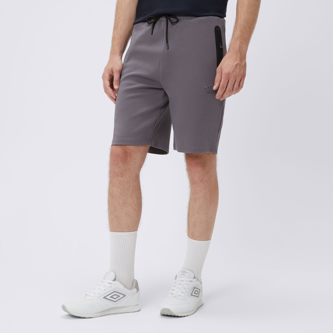 Spodenki męskie UMBRO SZORTY ESS TECH SHORTS ul125szm02001 kolor szary