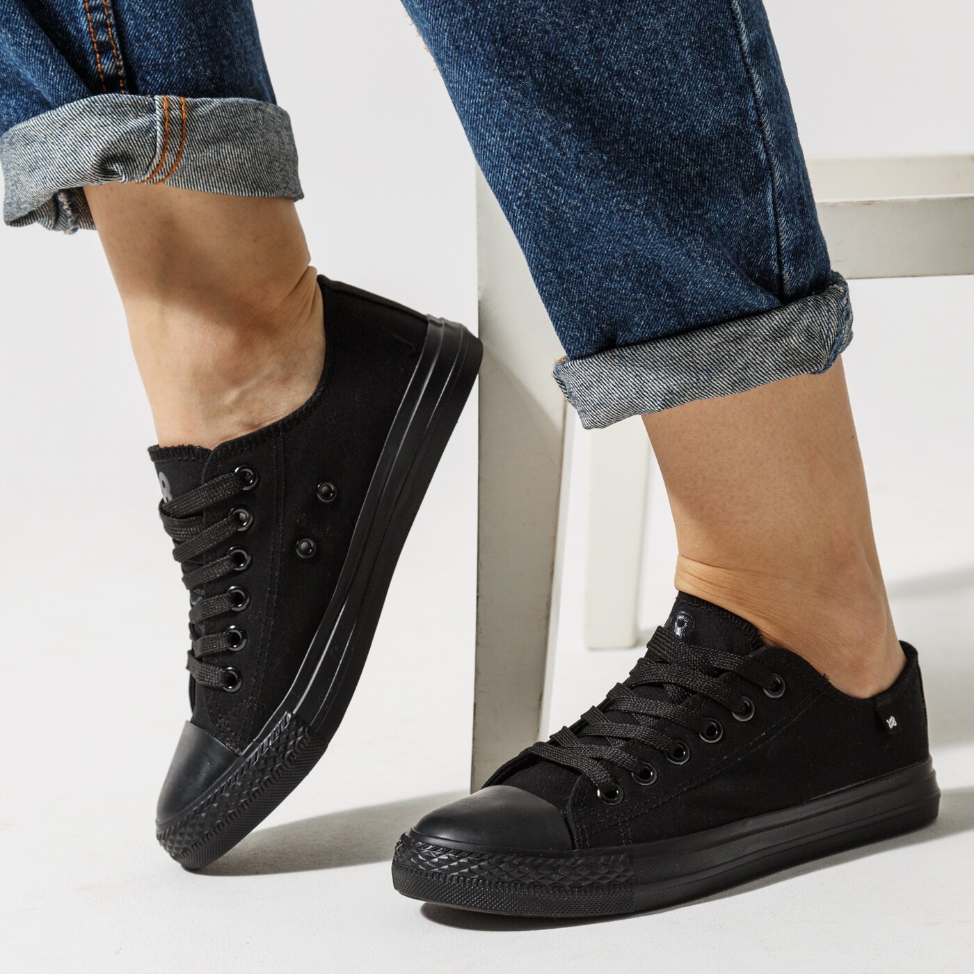 Buty sportowe damskie UP8 SUNFIRE upwv120703 kolor czarny