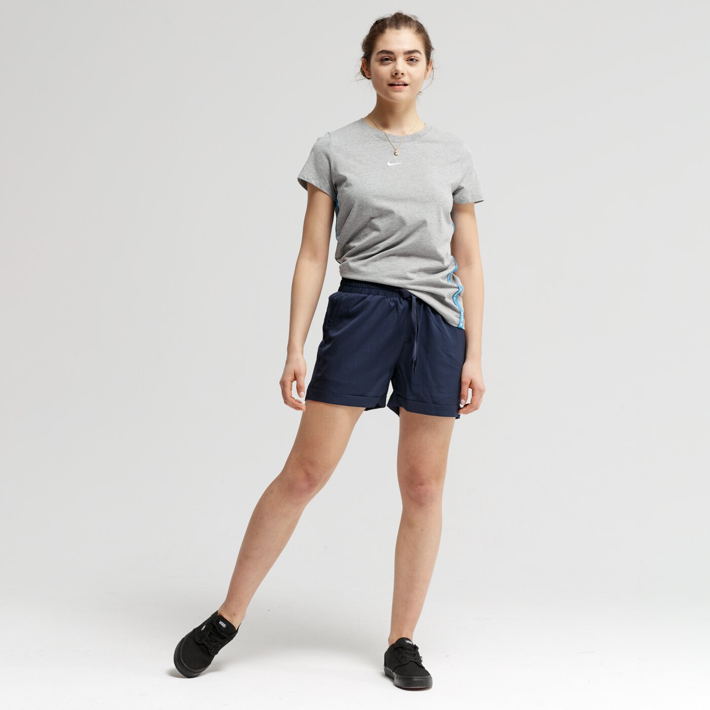 Koszulka damska NIKE T-SHIRT SS W NSW LOGO TAPE ar5340-063 kolor szary