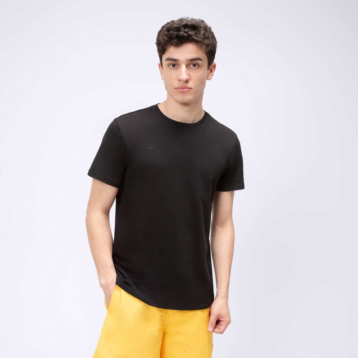 Koszulka męska UMBRO T-SHIRT UMBRO RINA ul123tsm80001 kolor czarny