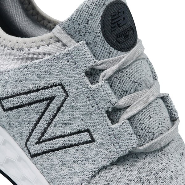 Buty sportowe damskie NEW BALANCE WCRUZHG wcruzhg kolor szary