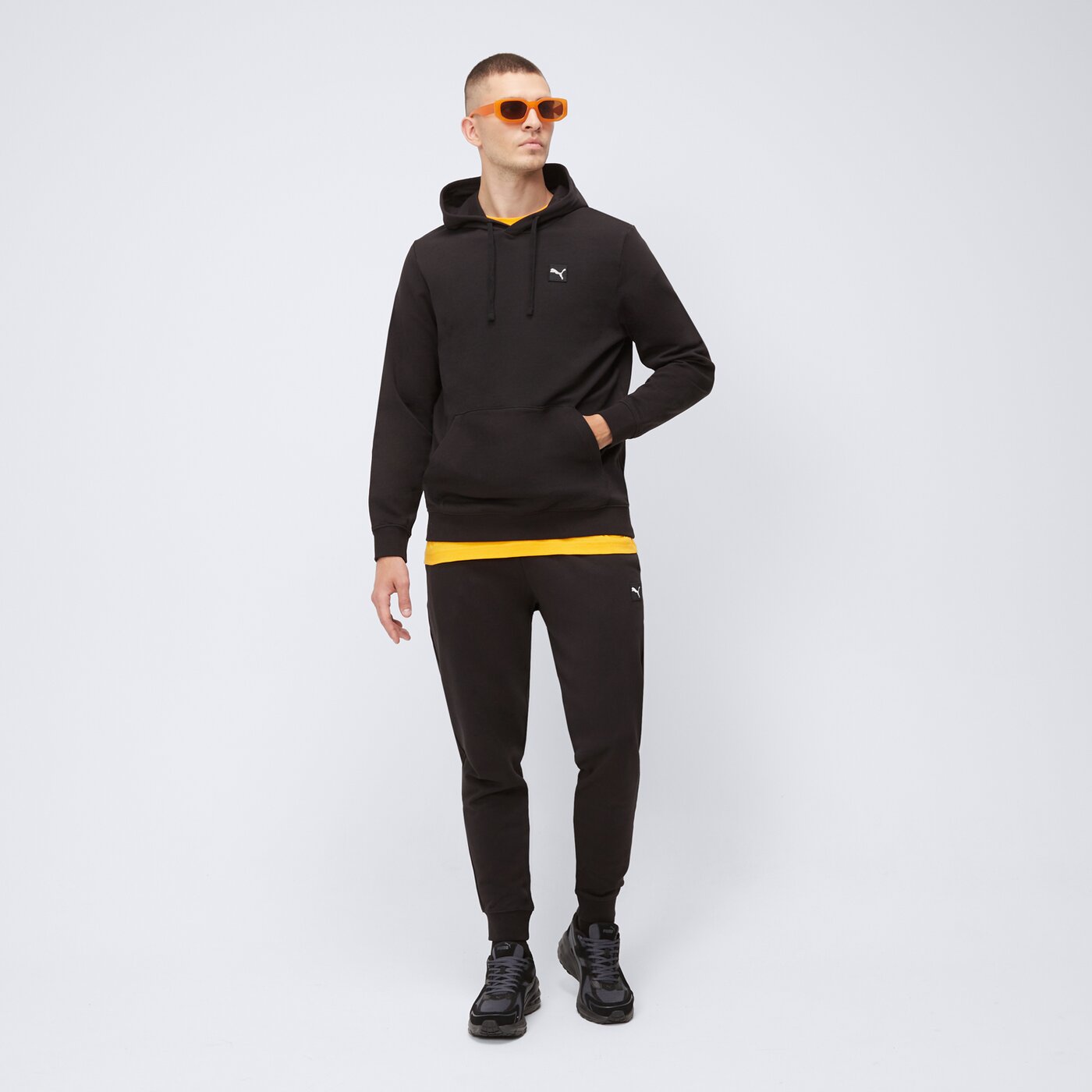 Bluza męska PUMA BLUZA Z KAPTUREM ESS ELEVATED 68472801 kolor czarny