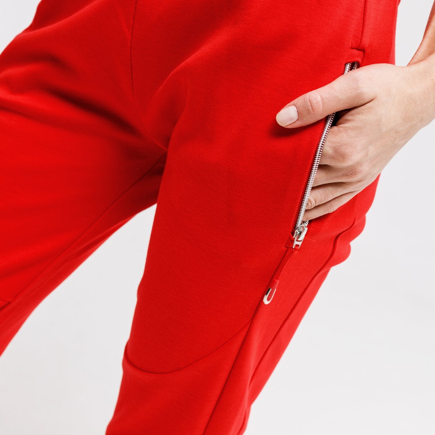 Spodnie dresowe damskie UMBRO SPODNIE QUINN ul121spd41002 kolor czerwony