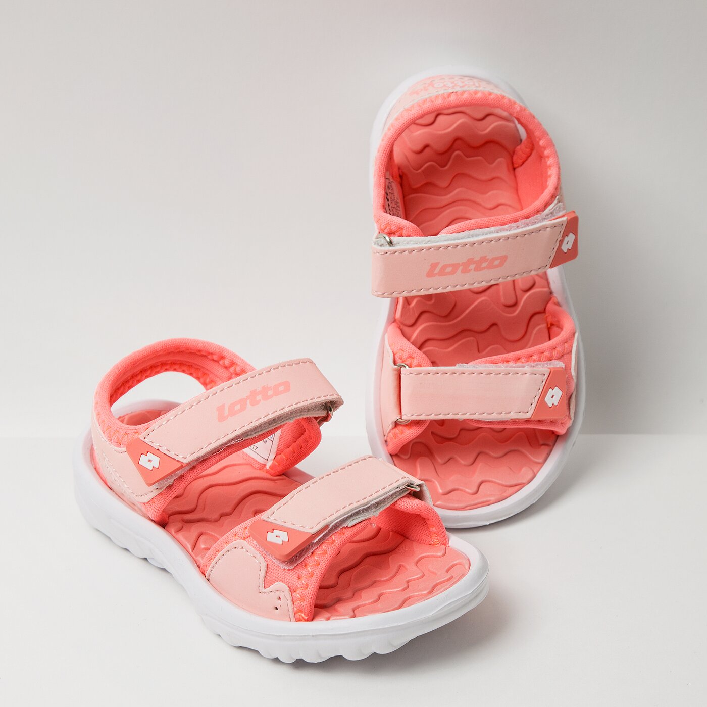 Sandały dla dzieci LOTTO LAS ROCHAS III INF t4796 kolor różowy