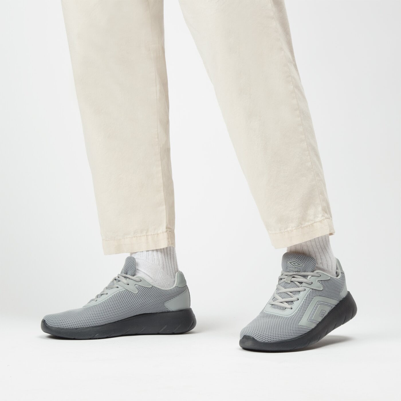 Buty sportowe męskie UMBRO DENTON II 40371u-lcy kolor szary