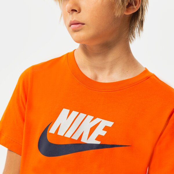 Koszulka dziecięca NIKE T-SHIRT SPORTSWEAR BOY ar5252-817 kolor pomarańczowy
