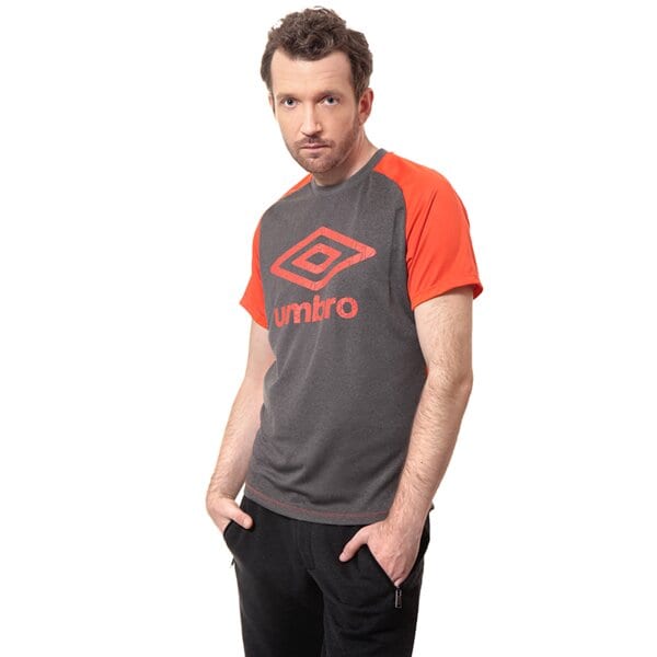 Koszulka męska UMBRO T-SHIRT UX TRAINING HI-VIS POLY 62599ucmj kolor czerwony