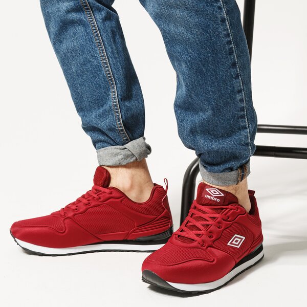 Buty sportowe męskie UMBRO IRE II umml120801 kolor bordowy