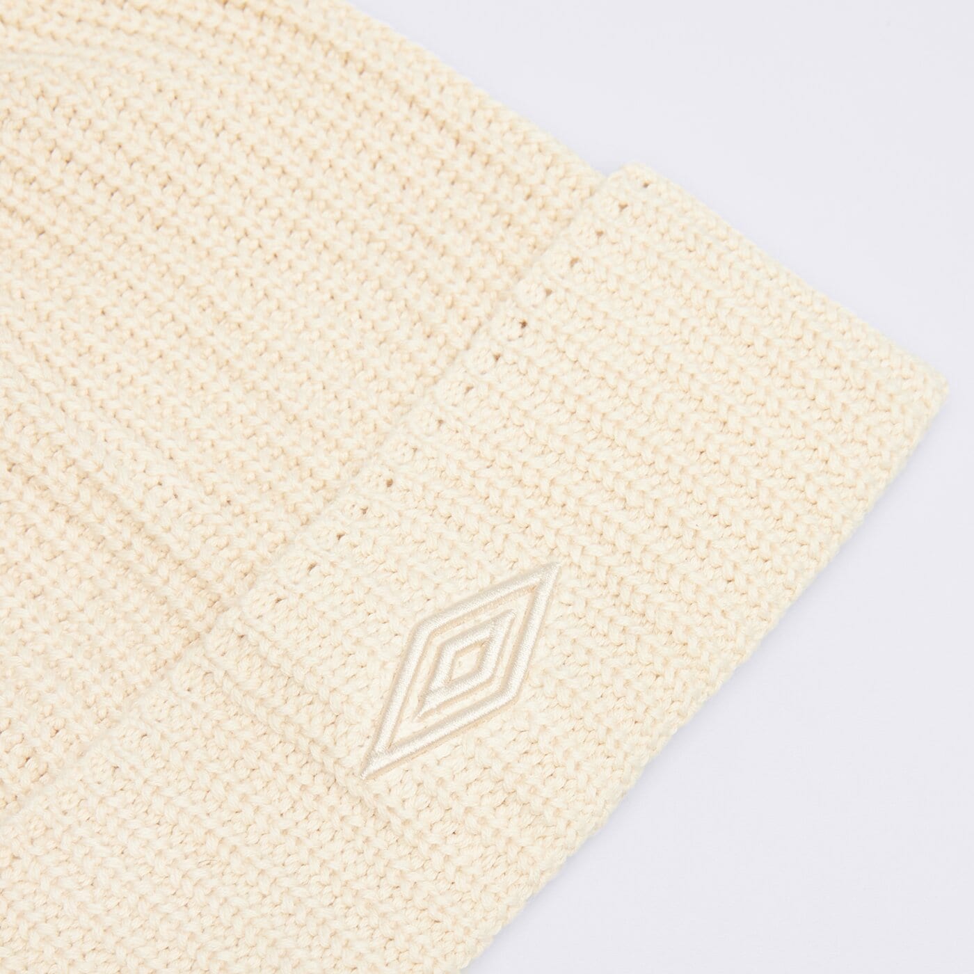 Czapka zimowa damska UMBRO CZAPKA UMBRO ESS BEIGE ul325hat10003 kolor beżowy