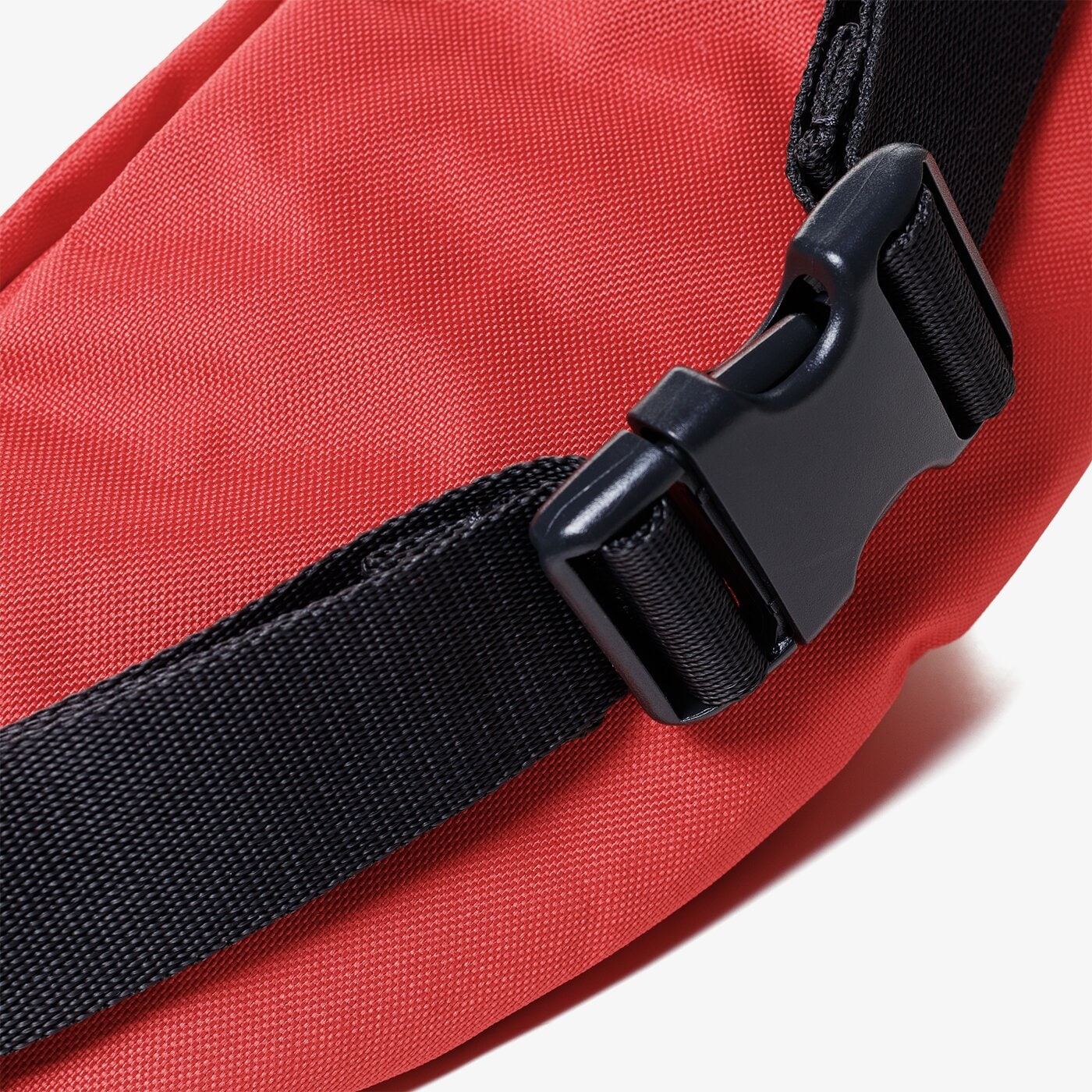 Nerka (saszetka na pas) damska sportowa NIKE NERKA NIKE SPORTSWEAR HERITAGE ba5750-631 kolor czerwony