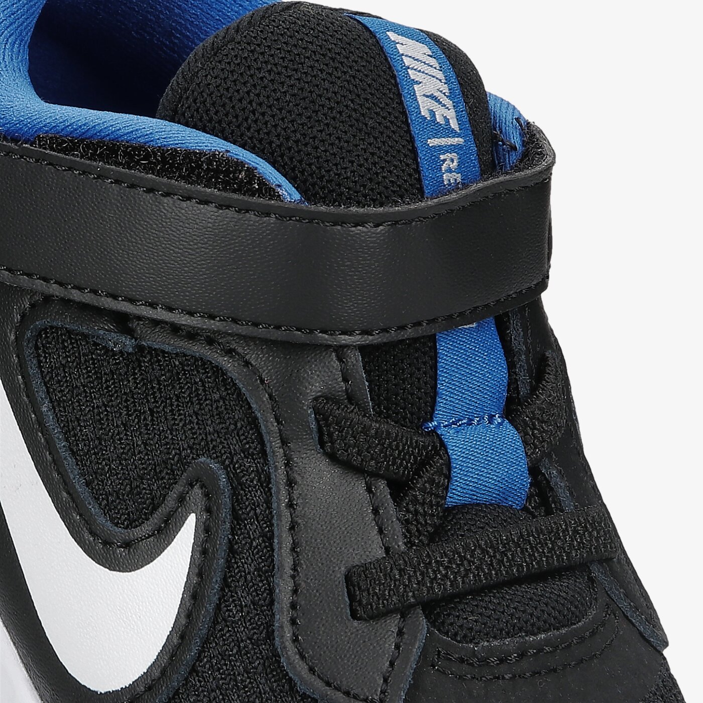 Buty do biegania dla dzieci NIKE REVOLUTION 5 bq5673-020 kolor czarny