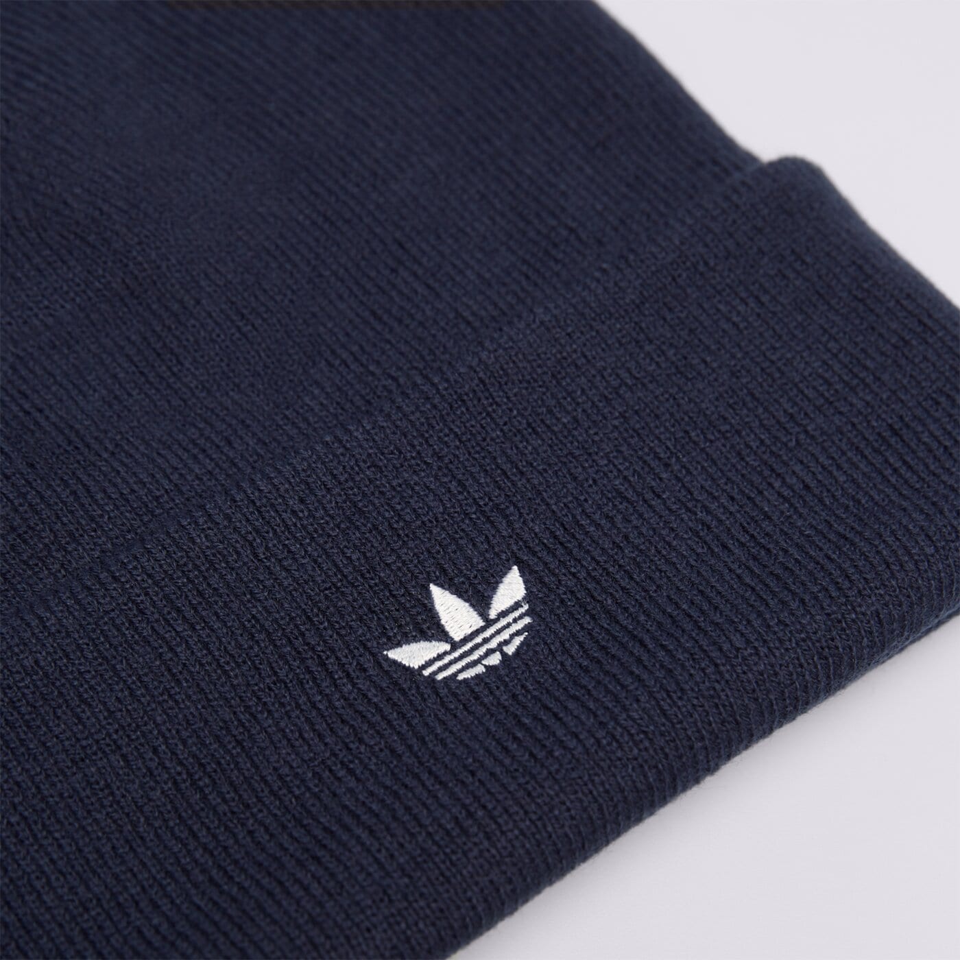 Czapka zimowa damska ADIDAS CZAPKA ADICOLOR CUFF B jz4980 kolor szary