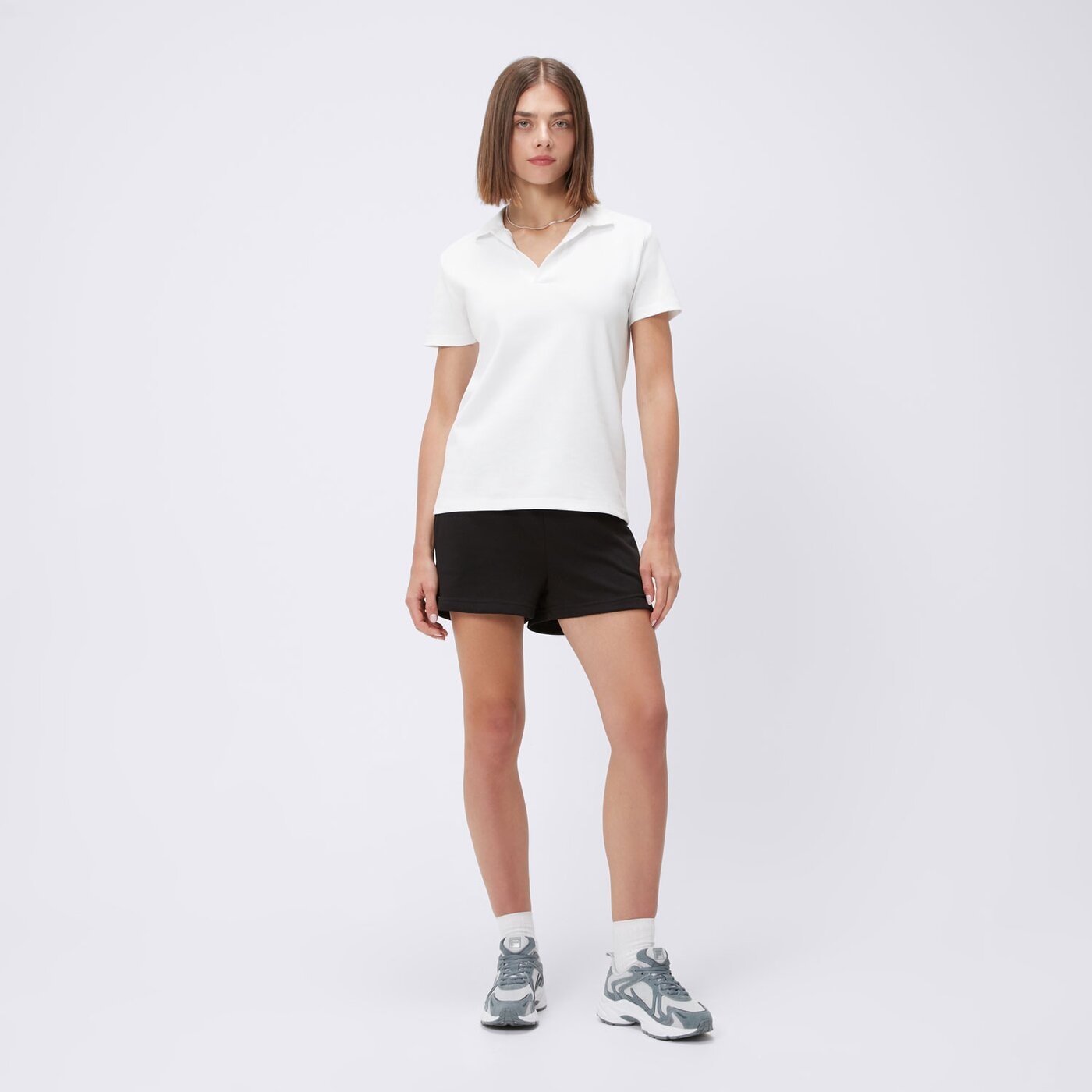 Spodenki damskie FILA SZORTY BERENICE FT ss25spw006000 kolor czarny