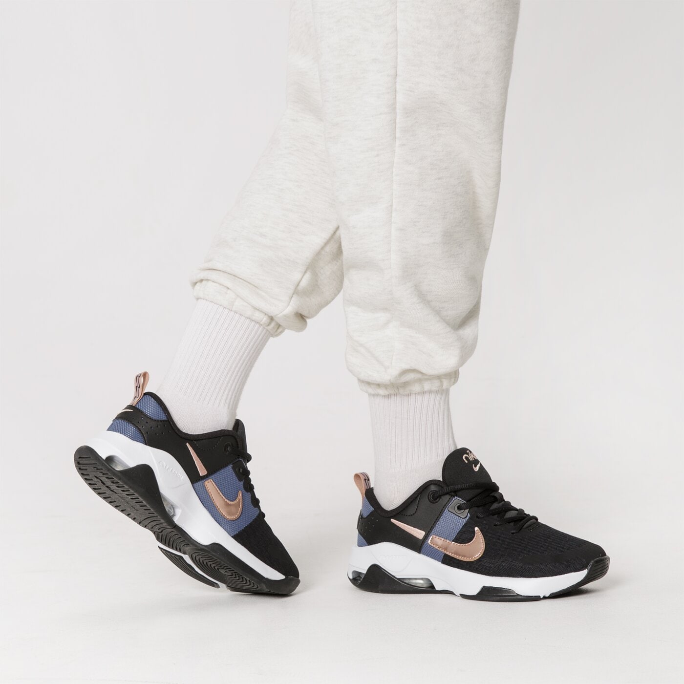 Buty treningowe damskie NIKE ZOOM BELLA 6 PRM  fb7155-001 kolor czarny